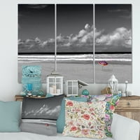 DesignArt 'Crno -bijela obala ispod oblačnog neba' Lake House Canvas Wall Art Print